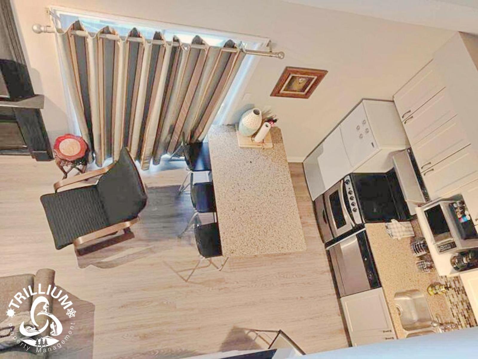 Blue Mountain, Collingwood - Loft Condo, Sleeps 4 ブルー・マウンテンズ エクステリア 写真
