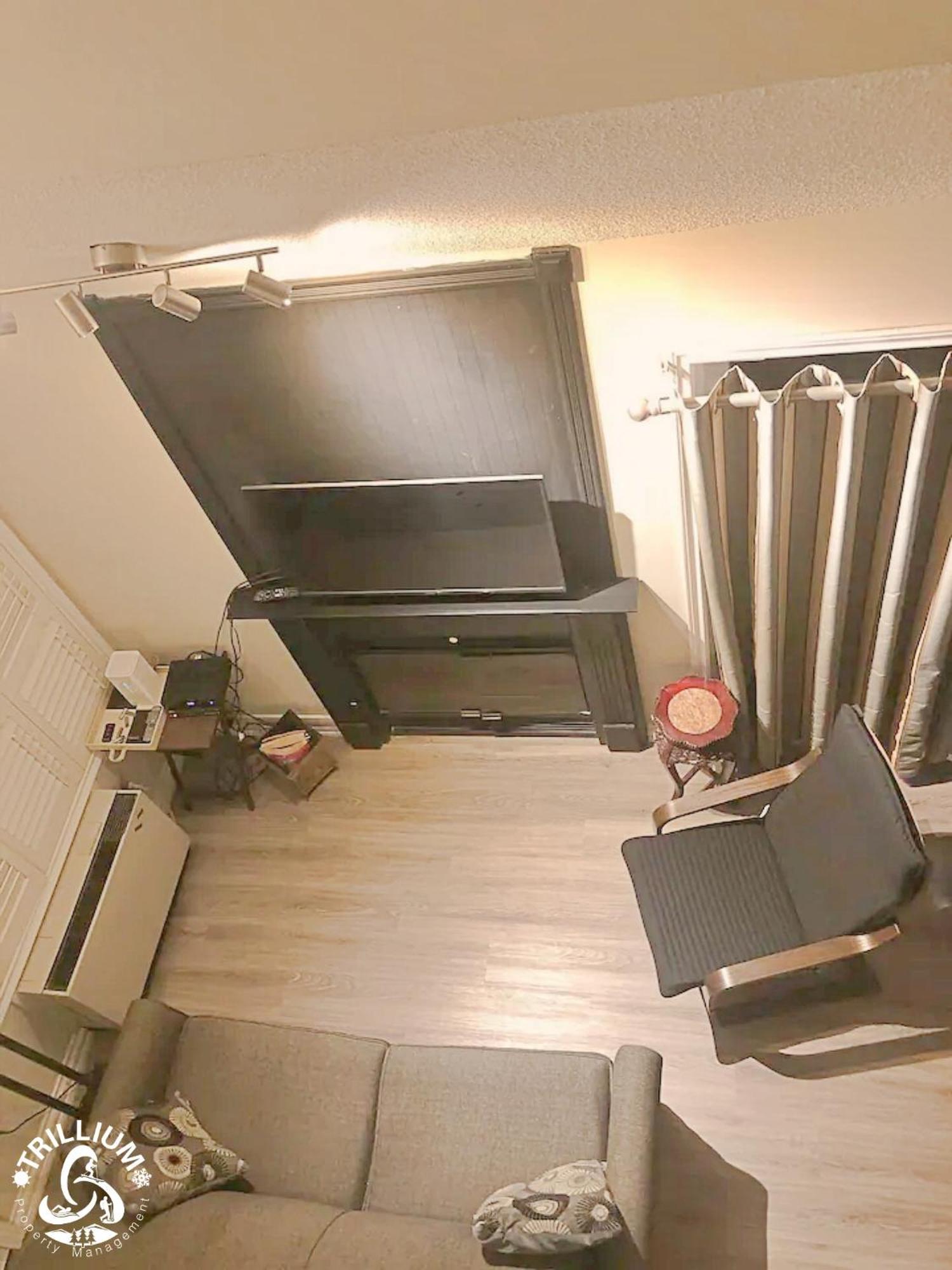 Blue Mountain, Collingwood - Loft Condo, Sleeps 4 ブルー・マウンテンズ エクステリア 写真